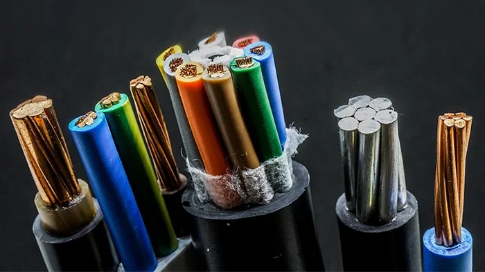 اصول و نکات مهم در حمل و نقل سیم و کابل : جلوگیری از آسیب و بهبود کارایی