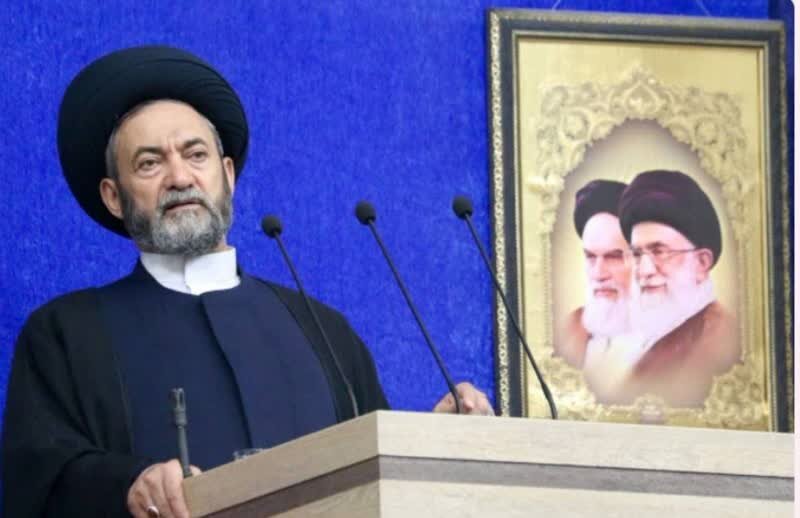 اردبیل | امام جمعه امام جمعه اردبیل: اجرای قانون هماهنگی حقوق برای معلم شایسته تر از تجلیل است