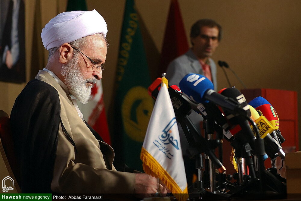 زنان پاسخ مدیر حوزه های علمیه کشور به دو پرسش هیاهو درباره عقب ماندگی قوانین زنان و منابع مالی حوزه